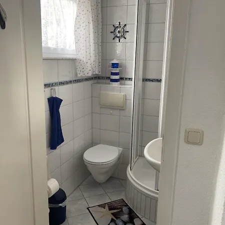 Neu! Am Kummerower בית נופש