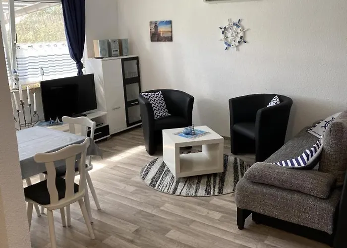 펜션 Neu! Am Kummerower